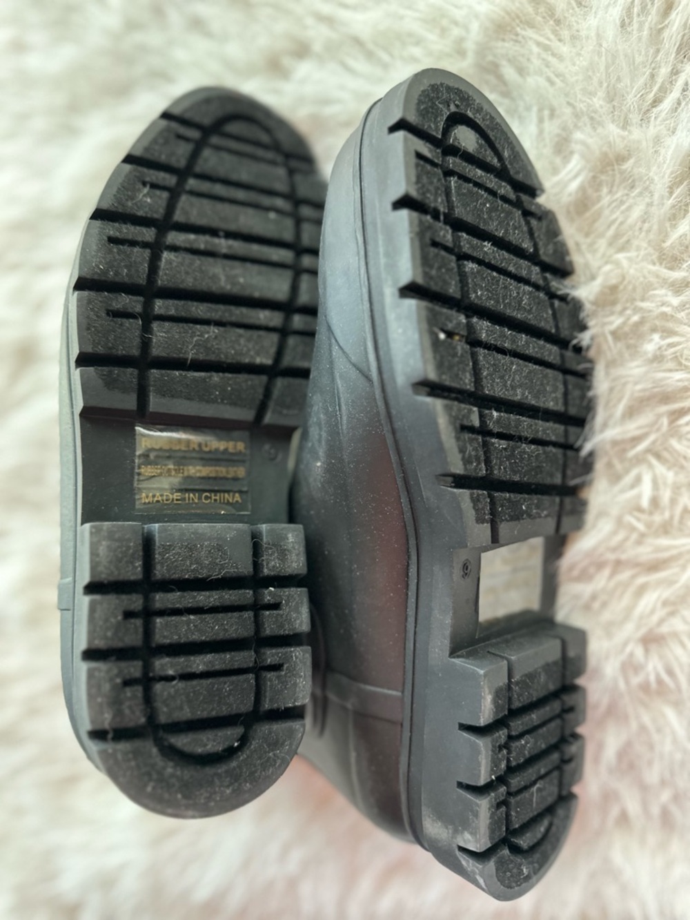 Everlane women’s Black Chelsea Rain Boots slip resistant - Picture 11 of 13